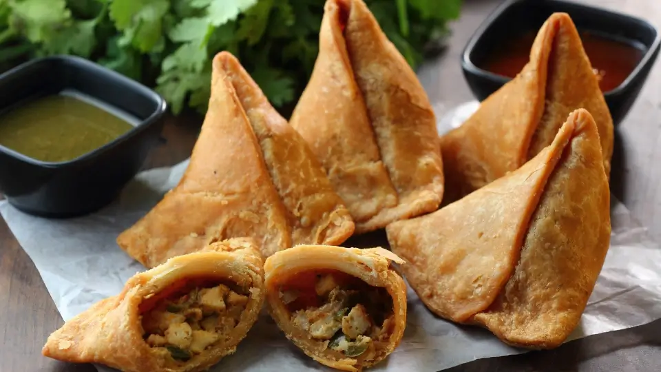 Best Samosa in Calgary: A Foodie’s Guide